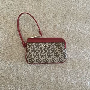 DKNY Womens Wristlet